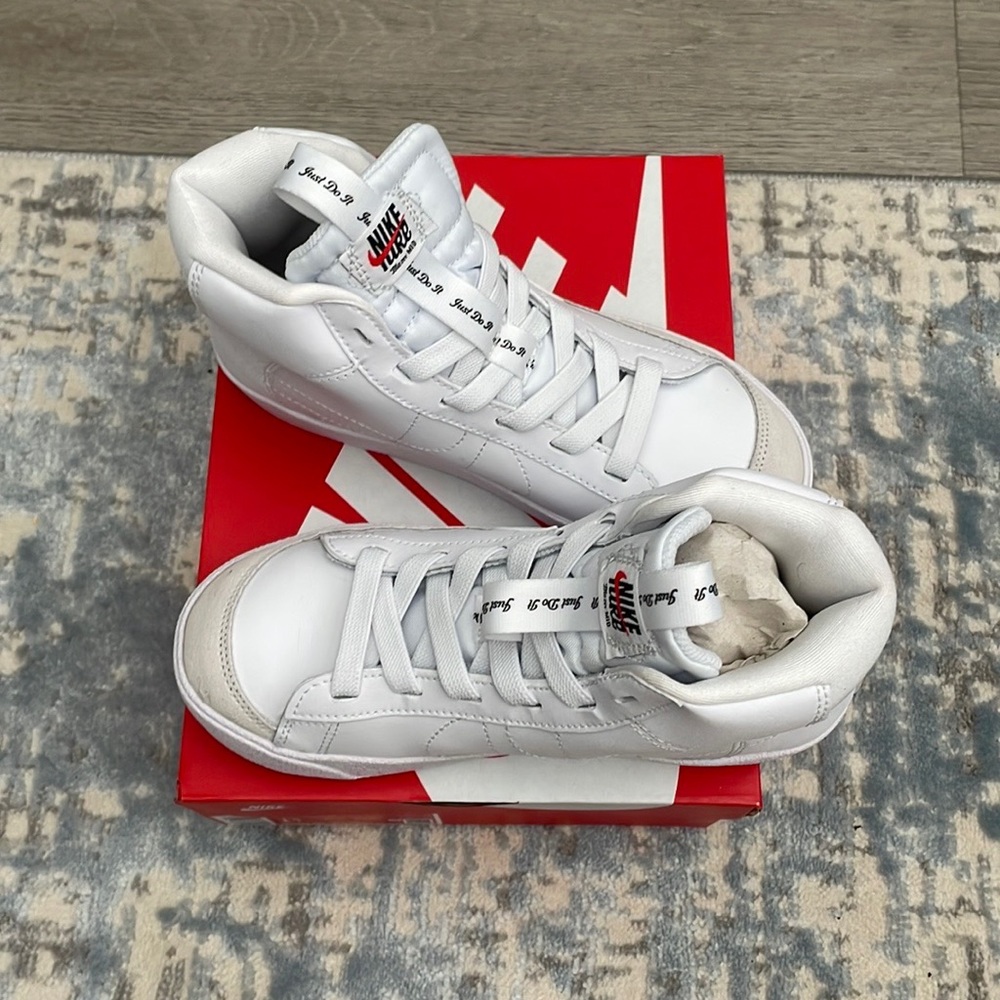 Blazer mid ‘77 SE D (PS) kids size 1.5